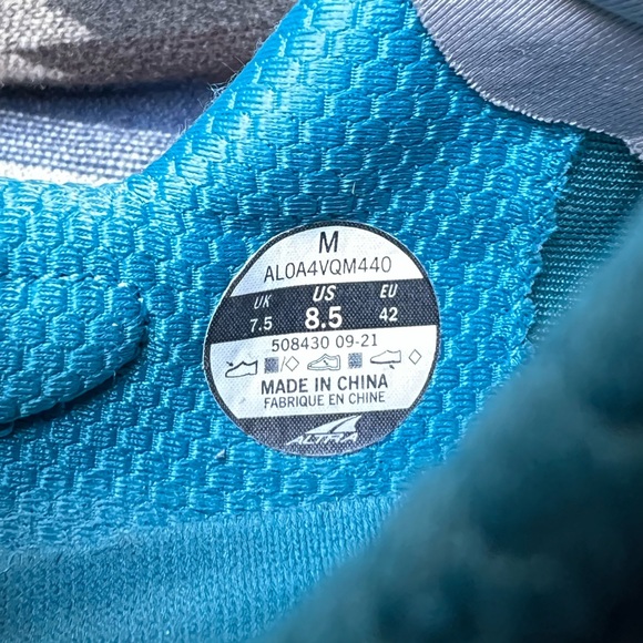 Men’s Altra Olympus 4 size 8.5 Blue & Orange - Picture 7 of 7